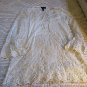 Alfani 2 piece blouse & cami white embroidered size small new with some tags - Picture 1 of 4