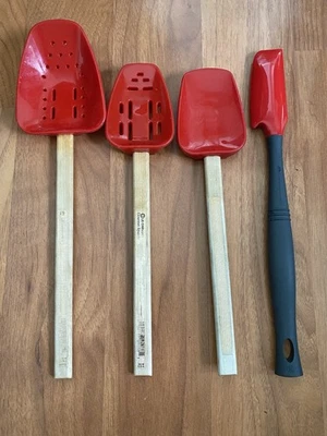 4 Le Creuset Silicone Spoon Spatulas Scraper Wood Handle Used Red 13“ - 11.25“ - Image 1 of 4