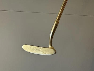 Vintage CELEBRITY 24K GOLD PLATED Golf PUTTER 35” Right Handed Original Grip - Image 1 of 4