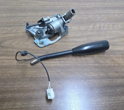 2000-2006 Toyota Tundra Automatic Transmission Gear Shifter Lever Assembly OEM - Image 1 of 4