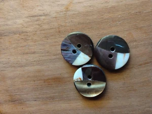 3pcs multicolor-colored 15mm bundle of shell buttons special vintage buttons - Picture 1 of 6