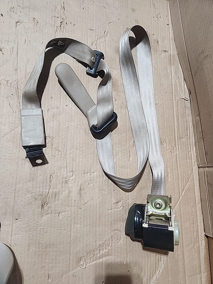 Ford Excursion 2000 bronceado fila derecha 3 cinturón de seguridad 2002 2003 2005 diestro XLT Limited OEM Foto 1 de 4