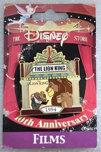 JDS JAPÓN DISNEY STORE 10º ANIVERSARIO PELÍCULAS REY LEÓN SIMBA MUFASA PIN LE 2500 - Imagen 1 de 2