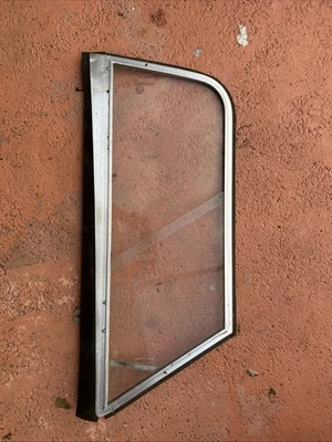 MGA Side Window Blind - Image 1 of 2