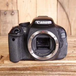 Defekte Canon EOS 600D Kamera Body - Wasserschaden - Bild 1 von 10