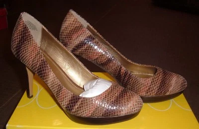 Circa Joan & David Luxe Marrón Serpiente Pitón Textura Cuero Plataforma Bomba 8 Nuevo en Caja Foto 1 de 4