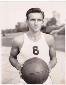 FOTO ORIGINAL DE BALONCESTO UCLA BRUINS JOHN STANICH 8 X 10 - Imagen 1 de 1
