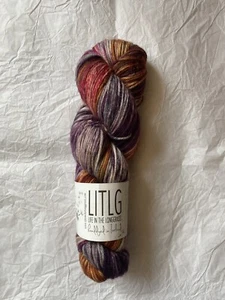 Life In The Long Grass DK yarn, "Turf", 100% SW Merino, purple-red mixed color - Picture 1 of 5