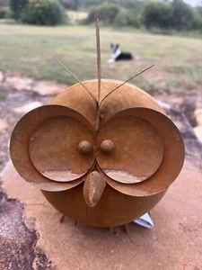 Round Bird Rust Large Metal Garden Ornament Sculpture - Picture 1 of 7