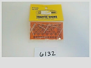 Blair Line N Scale No. 004 Traffic Signs Construction Signs Model Train #6132 - Picture 1 of 4