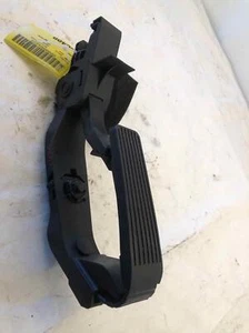 2006 MERCEDES BENZ CLS500 Automatic Transmission Gas Accelerator Throttle Pedal - Picture 1 of 12