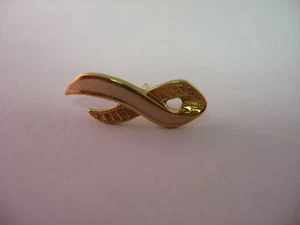 Avon Pin Sombrero Solapa Cinta Conciencia Tono Rosa y Dorado Joyería - Imagen 1 de 4
