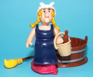 ASTERIX PLAY ACTION FIGURES 6204 IMPEDIMENTIA WIFE OF THE CHIEF 100% COMPLETE... - Picture 1 of 5