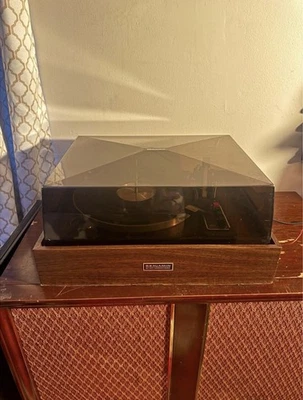 Tocadiscos Elac Miracord 750III totalmente automático probado y funcionando Foto 1 de 4