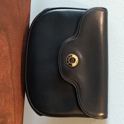 Navy leather Gucci shoulder or clutch bag - Image 1 of 4
