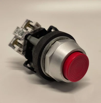Cutler Hammer Eaton Red Push Button Switch W HT8A Contact Block - Image 1 of 2