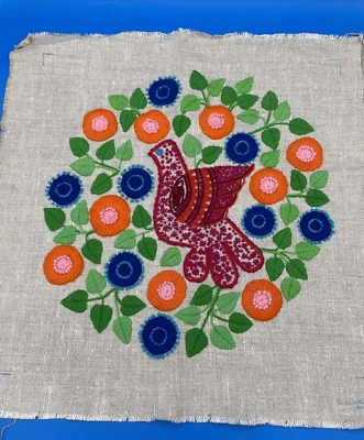 Funda superior de almohada bordada a mano de lino Peace Bird floral 13,5" Foto 1 de 4