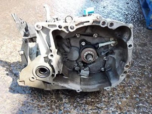 RENAULT CLIO 09-15 Year Mk3 1.2 Petrol 5 Speed Manual Gearbox JH3342 7701723430 - Picture 1 of 7