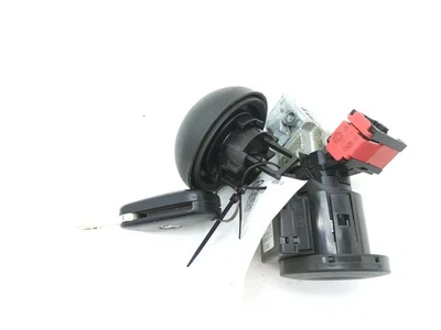 Mercedes-Benz Citan W415 2015 Diesel Ignition Switch 8200405701 / 8200463085 - Image 1 of 4