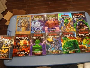 Goosebumps Horrorland 11 Book Lot - Imagen 1 de 14