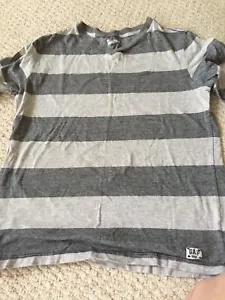 EUC GAP Kids Boys Cotton Gray Stripe V-neck Long Sleeve Shirts Large - Picture 1 of 2