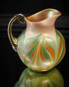 KEW BLAS ART GLASS PITCHER CREAMER GOLD PULLED FEATHER DESIGN EXCELLENT 4.5"H - Picture 1 of 6
