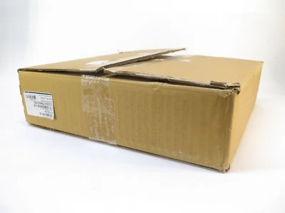 APC Switched Rack PDU 2U, 30A, 208V AP7911A Power Distribution 16 x C13 - Image 1 of 3