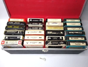 Vintage 8 Track Music Tape Lot (24) Elvis Country Pop, Lockable Carry Case, Key - Foto 1 di 12