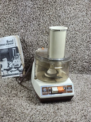 Vintage GE General Electric D5FP1 Food Processor tested and working w/ manual - Image 1 of 4