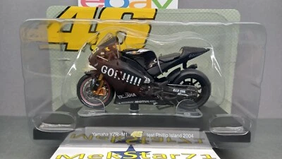 1/18  Yamaha YZR M1 Test Phillip Island 2004 Valentino Rossi VR46 + Opuscolo - Immagine 1 di 4