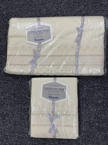 Vintage Wamsutta Supercale Plus Cream Eyelet Trim King Flat & King Pillowcases - Picture 1 of 6