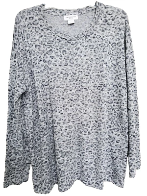 Suéter Pullover Manga Larga Estampado Animal Pequeño Liz Claiborne Talla LP Foto 1 de 4