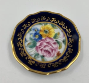 Plato floral miniatura Limoges Francia borde cobalto y oro, ~2 pulgadas Borde festoneado - Imagen 1 de 3
