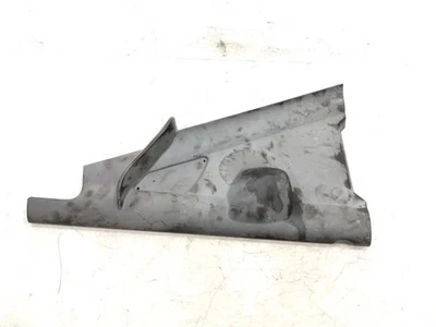 Panel de cubierta del brazo de control inferior derecho Can-Am Spyder RT 990 2011 706200630 Foto 1 de 4