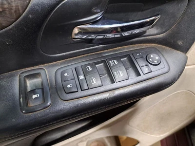 Interruptor de janela da porta dianteira traseira lateral do motorista Lh 2011 Caravan Sku#4056698 - Imagem 1 de 4