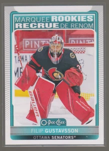 2021-22 O-Pee-Chee #527: Filip Gustavsson MARQUEE ROOKIES - Imagen 1 de 1
