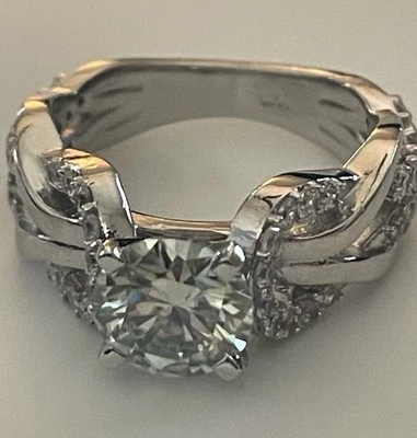 Anillo de diamantes de moissanita talla 7 plata esterlina azul hielo 3,06 quilates Vvs:1 circonita de laboratorio Foto 1 de 4