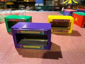 3er Set zusammengebaute O Scale Spielständer für Karneval Ballpark Jahrmarkt Zirkuspark - Bild 1 von 6