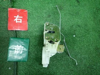 Actuador de cerradura de puerta delantera derecha MITSUBISHI Mirage 1995 MR264561 [PA45573675] Foto 1 de 4