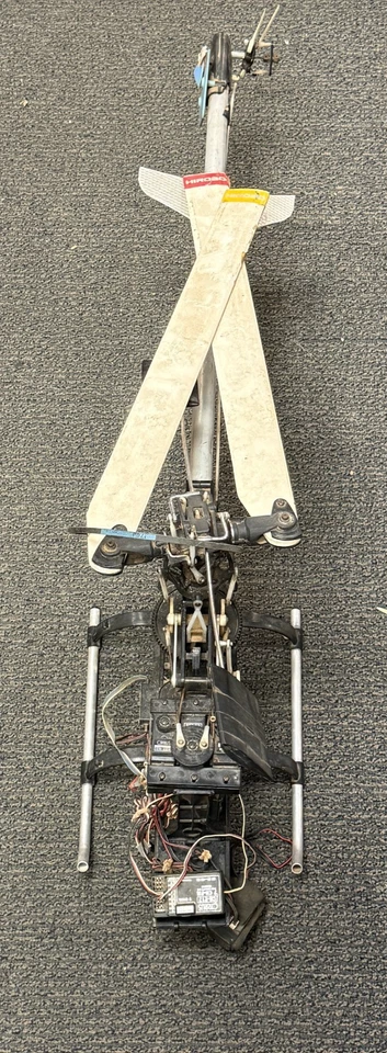 Hirobo Shuttle RC Remote Control Helicopter Great Source for Parts !! - Image 1 of 4