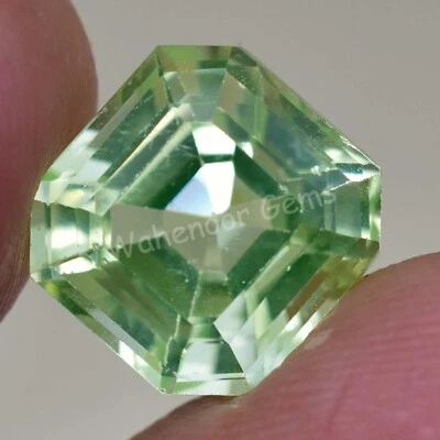 8.85 Ct Natural Green Peridot Emerald Shape VVS Pak Gemstone AGL Certified - Image 1 of 4