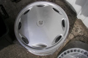 Jaguar Plastic Trim - Hubcap CBC8873 - Picture 1 of 3