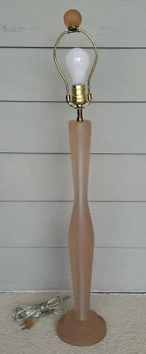 ¿Paulo Gucci vintage? Lámpara de mesa Lucite acrílico esmerilado rosa 32" H Foto 1 de 4