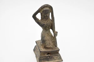 Antike Messing Statue 4,5" Gottheit Phra Mae Thorani Göttin Burma Kambodscha Buddhismus - Bild 1 von 8