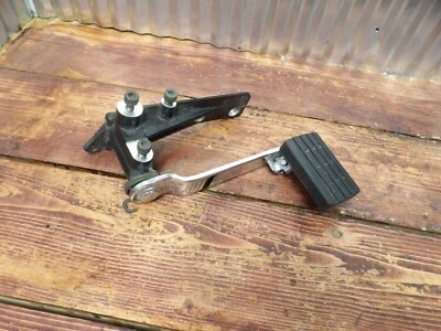 07 Yamaha Royal Star Venture XVZ13 XVZ1300 PEDAL DE FREIO TRASEIRO COM SUPORTE 4NK-2741L- - Imagem 1 de 3