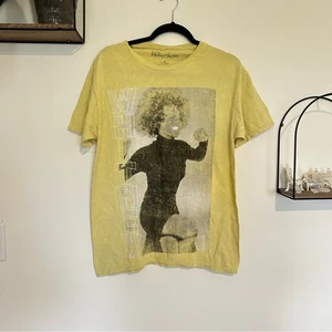 Camiseta Whitney Houston Amarilla Manga Corta 100% Algodón Talla Mediana NUEVA SIN ETIQUETAS - Imagen 1 de 4