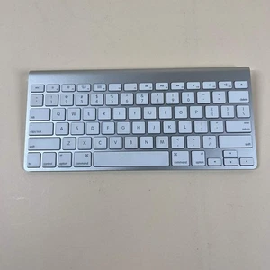 Apple Magic Keyboard Silver A1314 - Picture 1 of 3