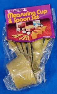 Vintage NOS 10 Piece Measuring Cup & Spoon Set Harvest Yellow Hong Kong 42514 - Picture 1 of 8