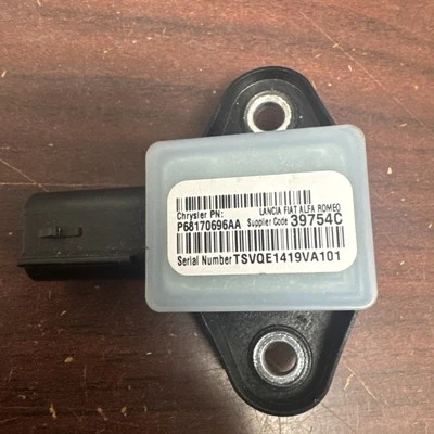 SENSOR IMPACTO DELANTERO FIAT 500 PN: 68170696AA (P) Foto 1 de 3