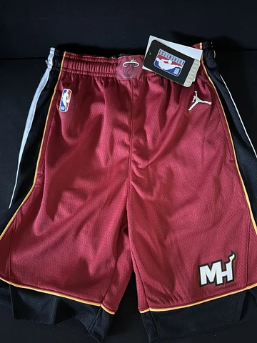 Nike Air Jordan NBA Miami Heat Statement Edition Swingman Short Youth Size Multi Cover